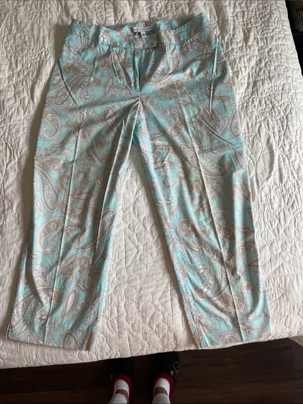 Madison Aqua and Cream Paisley Cropped 90% cotton 10% spandex Pants